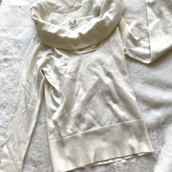 Top - Picture 1 of 5